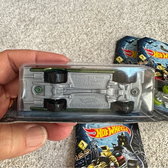Hot Wheels 2014 Happy Halloween Die Cast Car Set - Picture 7 of 8